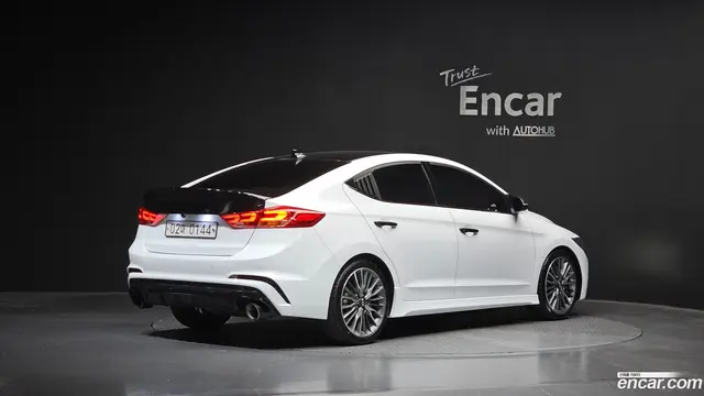 Main__Slider__Photo:AVANTE Hyundai 2016.6-1