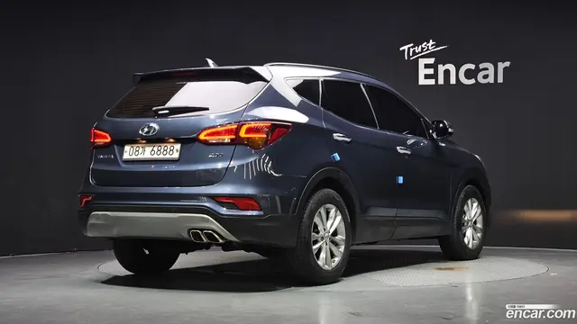 Main__Slider__Photo:Santafe Hyundai 2017.4-1