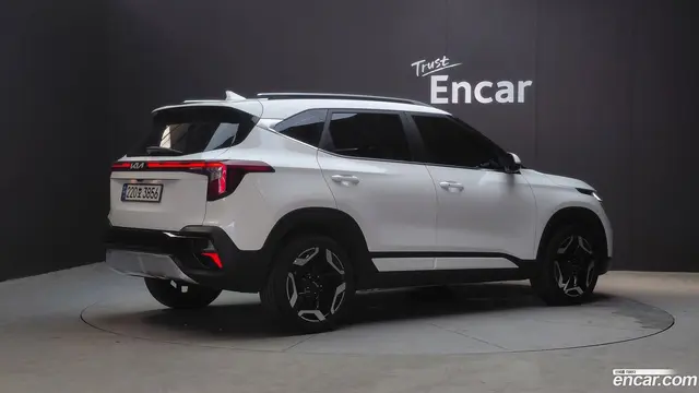 Main__Slider__Photo:Seltos Kia 2023.4-1