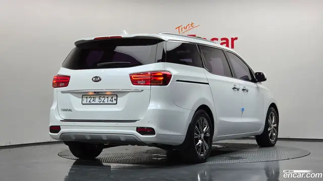 Main__Slider__Photo:Canival Kia 2018.7-1