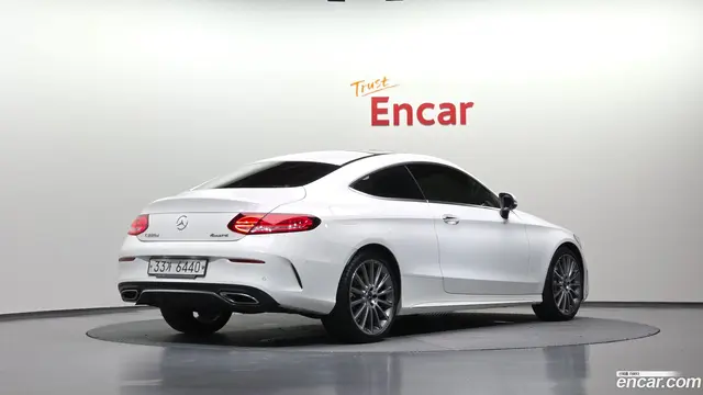 Main__Slider__Photo:C-Class Mercedes-Benz 2019.6-1