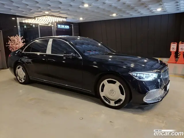 Main__Slider__Photo:S-Class Mercedes-Benz 2021.5-1