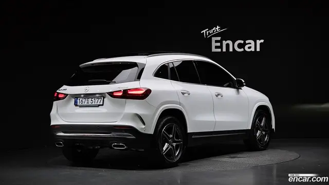Main__Slider__Photo:GLA-Class Mercedes-Benz 2026.0-1
