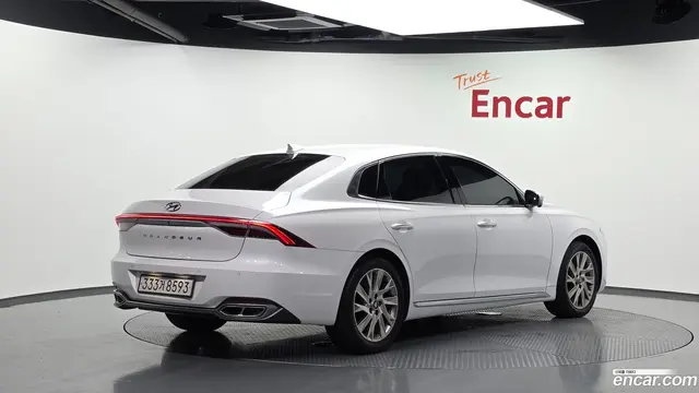 Main__Slider__Photo:Grandeur Hyundai 2021.4-1