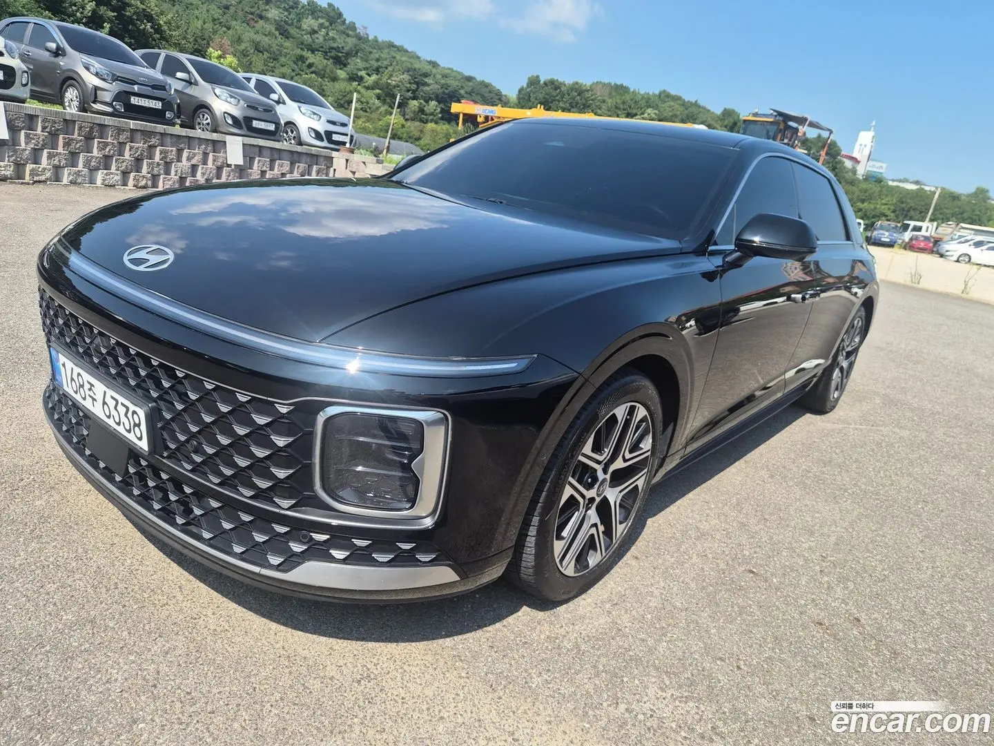 Main__Slider__Photo:Grandeur Hyundai 2023.9-1