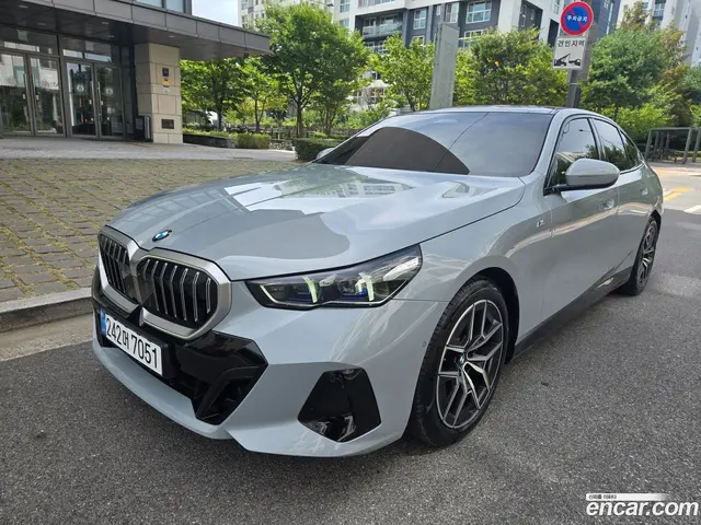 Main__Slider__Photo:5-Series BMW 2025.7-1