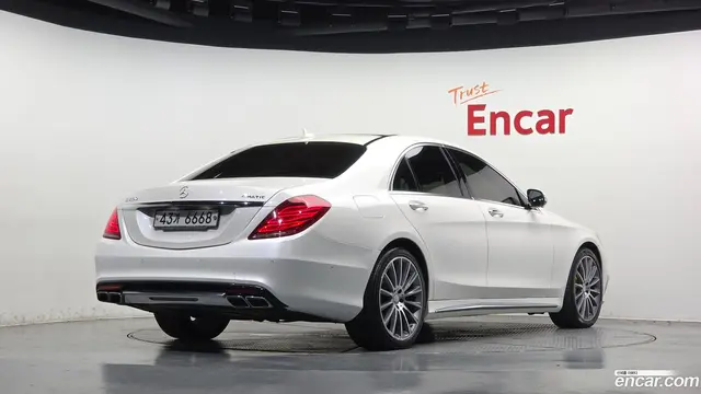 Main__Slider__Photo:S-Class Mercedes-Benz 2016.0-1