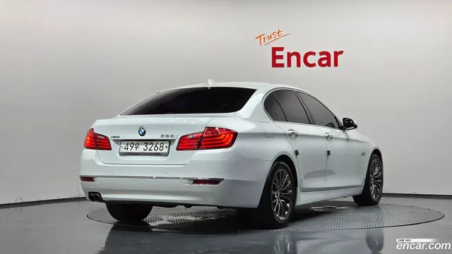 Main__Slider__Photo:5-Series BMW 2014.8-1