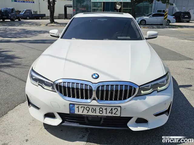 Main__Slider__Photo:3-Series BMW 2021.7-1