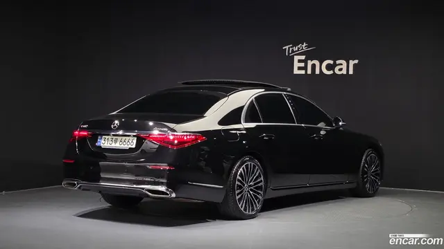 Main__Slider__Photo:S-Class Mercedes-Benz 2021.5-1