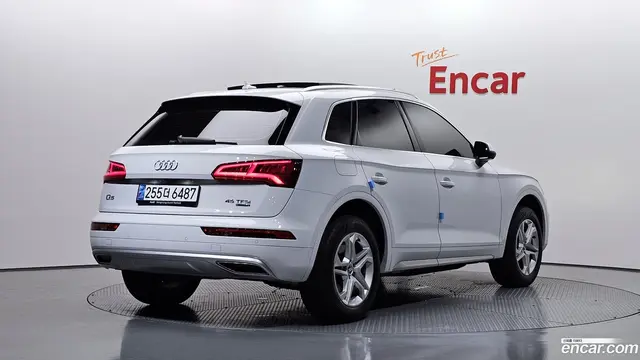 Main__Slider__Photo:Q5 Audi 2020.10-1