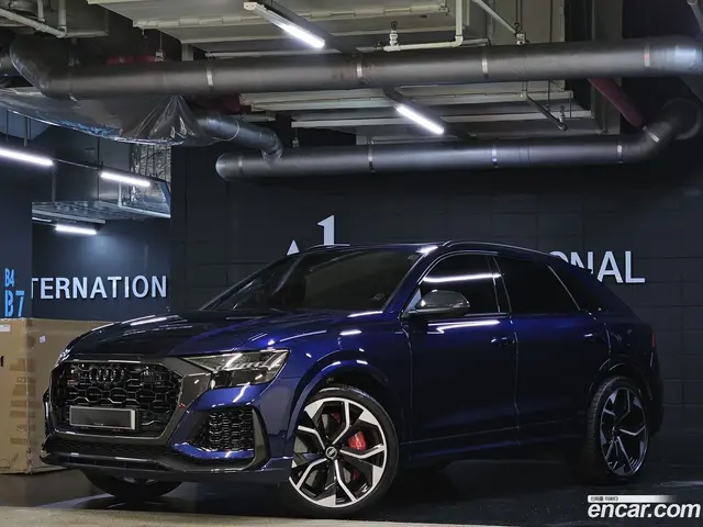 Main__Slider__Photo:RSQ8 Audi 2021.5-1