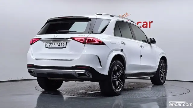 Main__Slider__Photo:GLE-Class Mercedes-Benz 2019.11-1