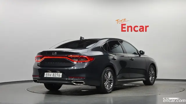 Main__Slider__Photo:Grandeur Hyundai 2018.6-1