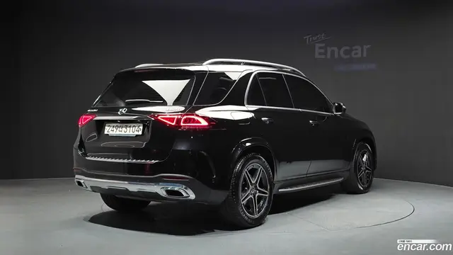 Main__Slider__Photo:GLE-Class Mercedes-Benz 2020.4-1