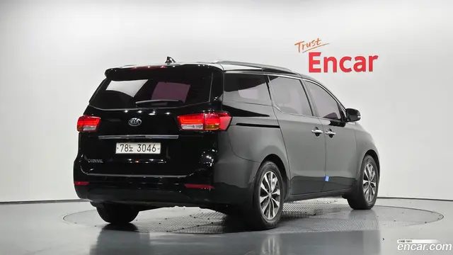 Main__Slider__Photo:Canival Kia 2017.9-1