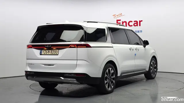 Main__Slider__Photo:Canival Kia 2022.6-1