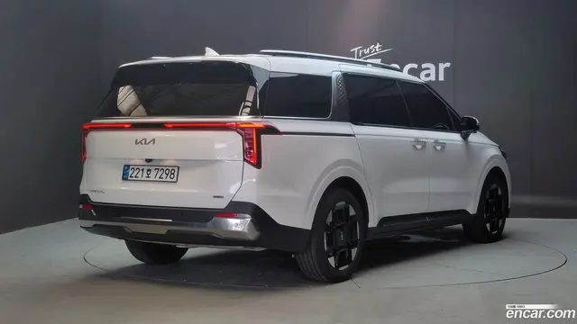 Main__Slider__Photo:Canival Kia 2024.3-1