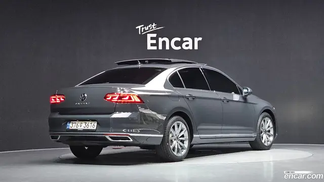 Main__Slider__Photo:Passat Volkswagen 2021.5-1
