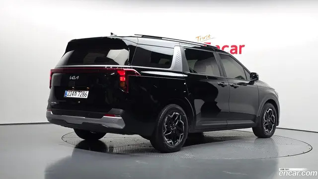 Main__Slider__Photo:Canival Kia 2025.1-1