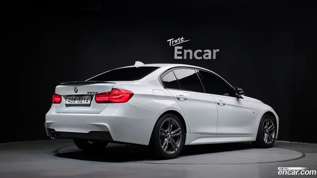 Main__Slider__Photo:3-Series BMW 2017.7-1