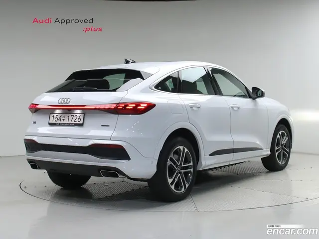 Main__Slider__Photo:Q5 Audi 2025.11-1