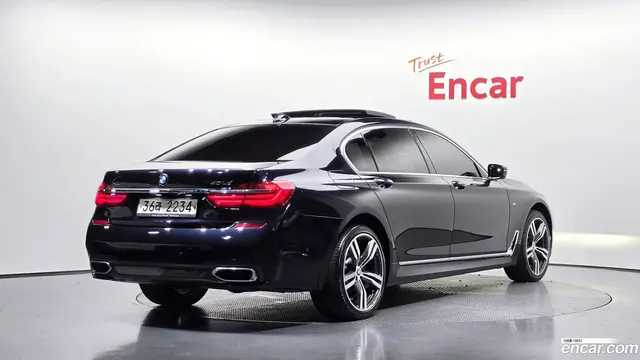 Main__Slider__Photo:7-Series BMW 2019.3-1