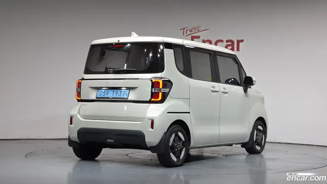 Main__Slider__Photo:RAY Kia 2024.3-1