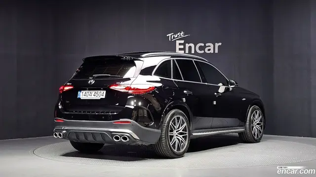Main__Slider__Photo:GLC-Class Mercedes-Benz 2024.4-1