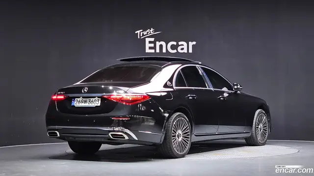 Main__Slider__Photo:S-Class Mercedes-Benz 2021.6-1