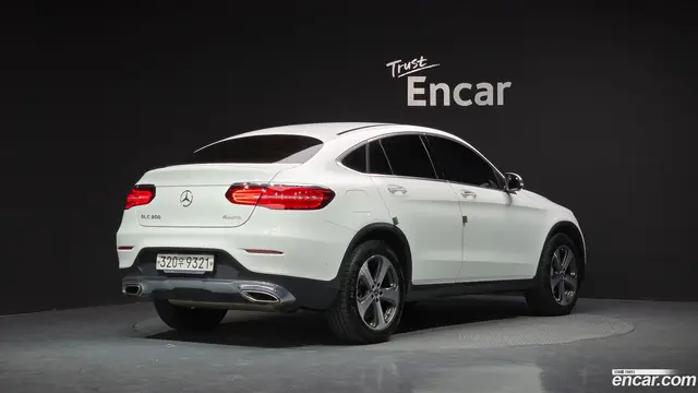 Main__Slider__Photo:GLC-Class Mercedes-Benz 2019.8-1