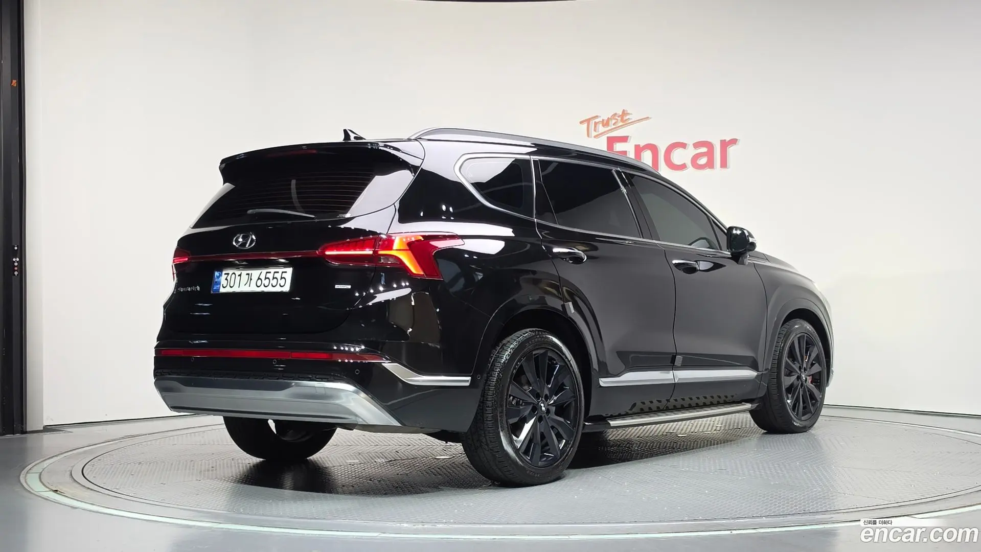 Main__Slider__Photo:Santafe Hyundai 2020.11-1