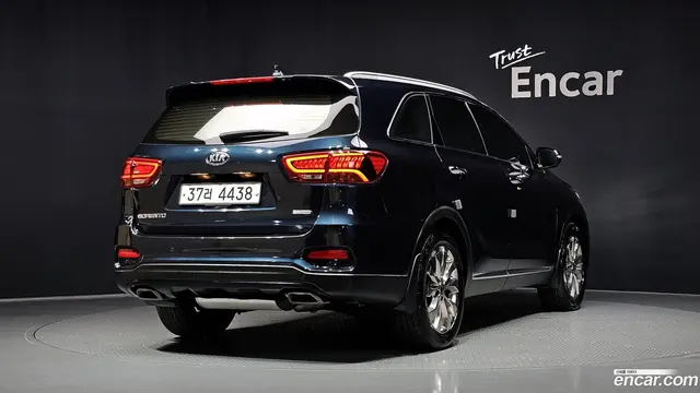 Main__Slider__Photo:Sorento Kia 2018.5-1