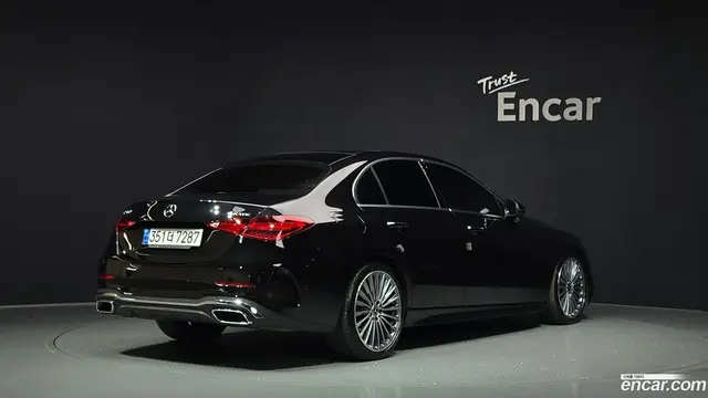 Main__Slider__Photo:C-Class Mercedes-Benz 2023.6-1