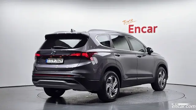 Main__Slider__Photo:Santafe Hyundai 2021.0-1
