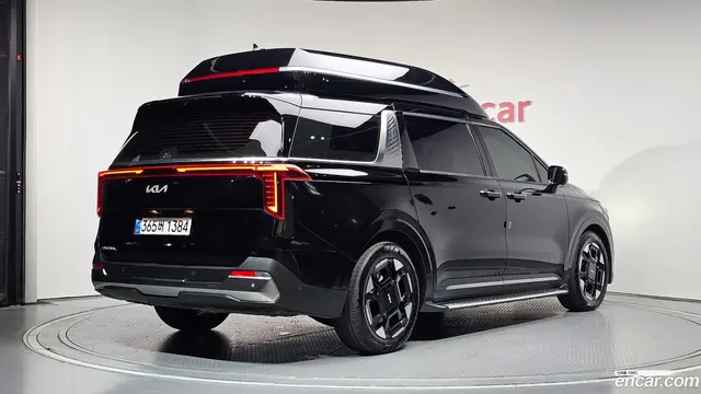 Main__Slider__Photo:Canival Kia 2025.9-1