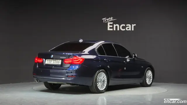Main__Slider__Photo:3-Series BMW 2016.3-1