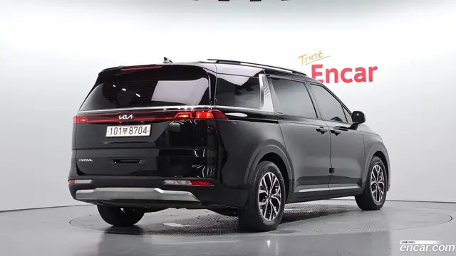 Main__Slider__Photo:Canival Kia 2022.5-1