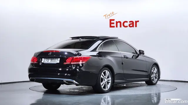 Main__Slider__Photo:E-Class Mercedes-Benz 2015.11-1
