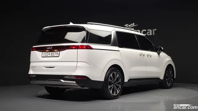 Main__Slider__Photo:Canival Kia 2023.5-1