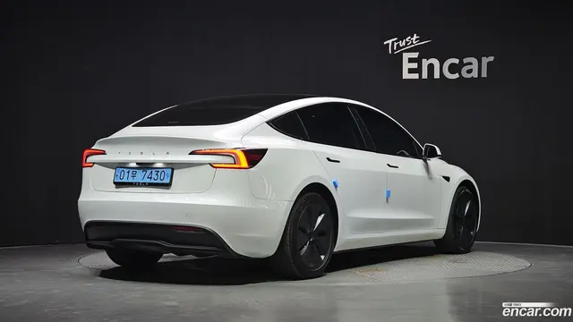 Main__Slider__Photo:Model 3 Tesla 2024.5-1