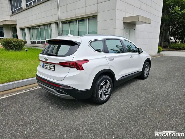 Main__Slider__Photo:Santafe Hyundai 2021.0-1