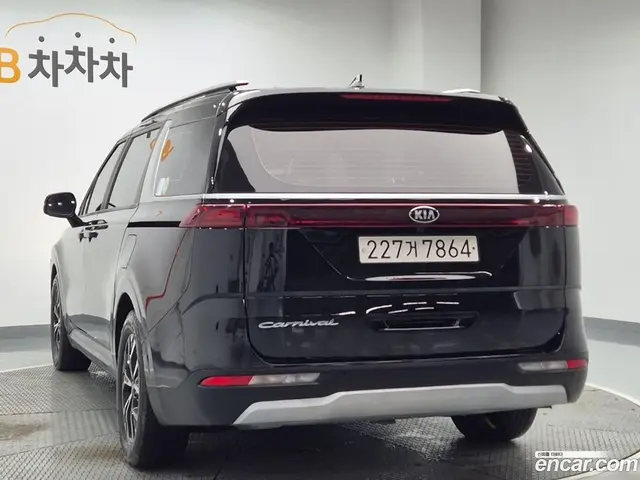 Main__Slider__Photo:Canival Kia 2021.2-1