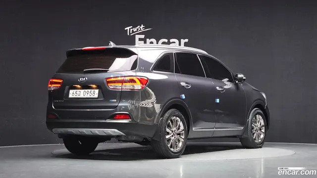 Main__Slider__Photo:Sorento Kia 2016.1-1