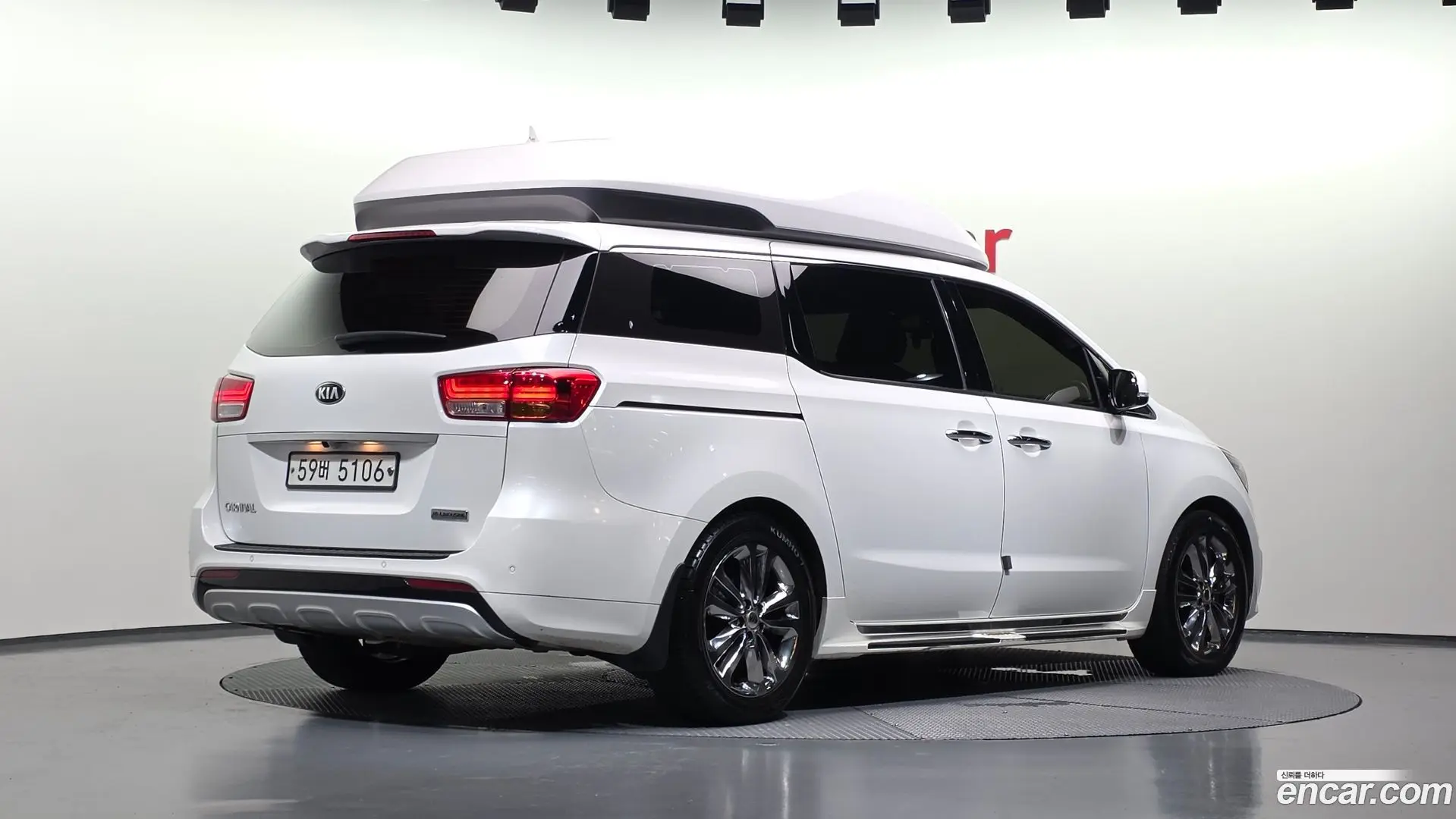 Main__Slider__Photo:Canival Kia 2017.7-1
