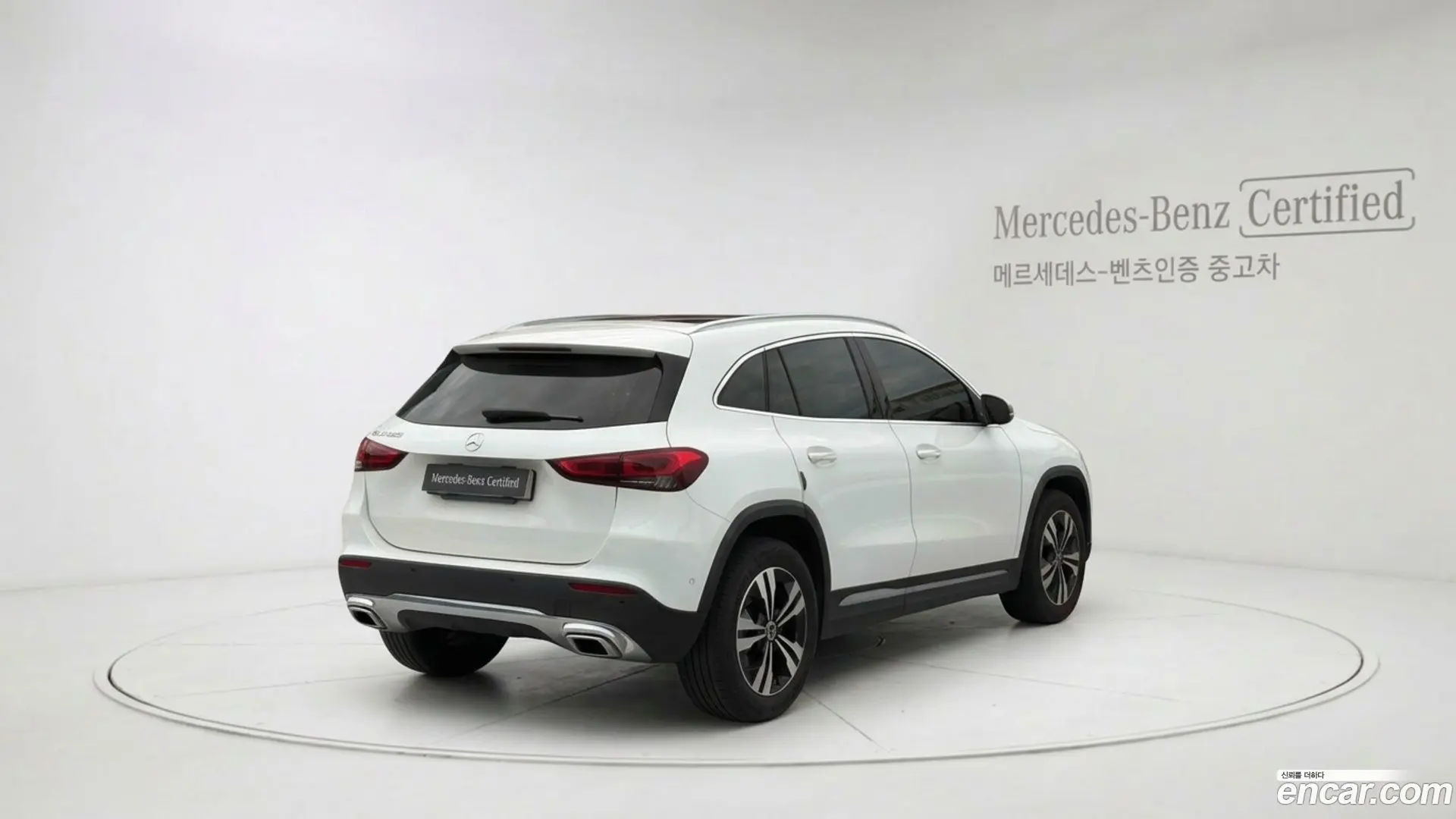 Main__Slider__Photo:GLA-Class Mercedes-Benz 2021.2-1