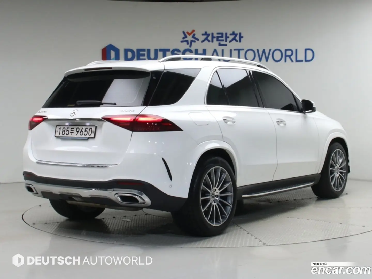 Main__Slider__Photo:GLE-Class Mercedes-Benz 2024.5-1