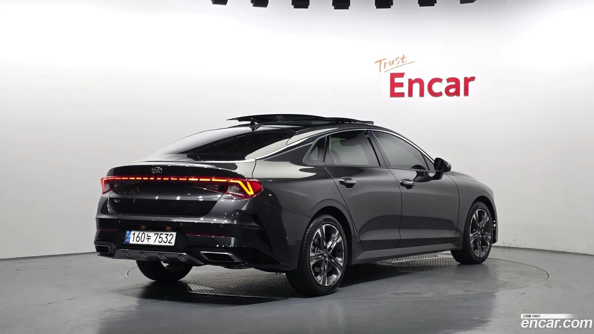 Main__Slider__Photo:K5 Kia 2020.10-1