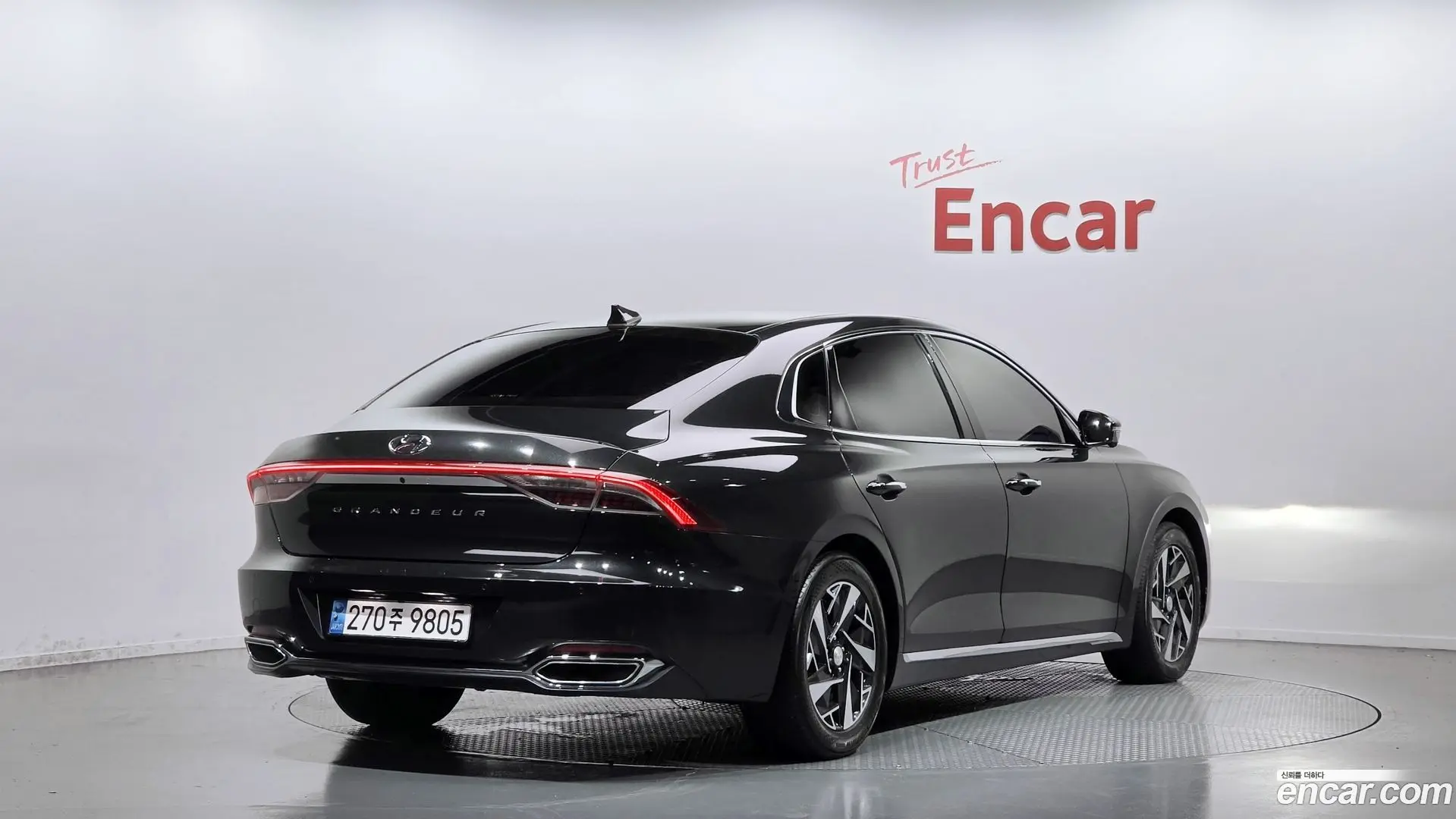 Main__Slider__Photo:Grandeur Hyundai 2020.7-1