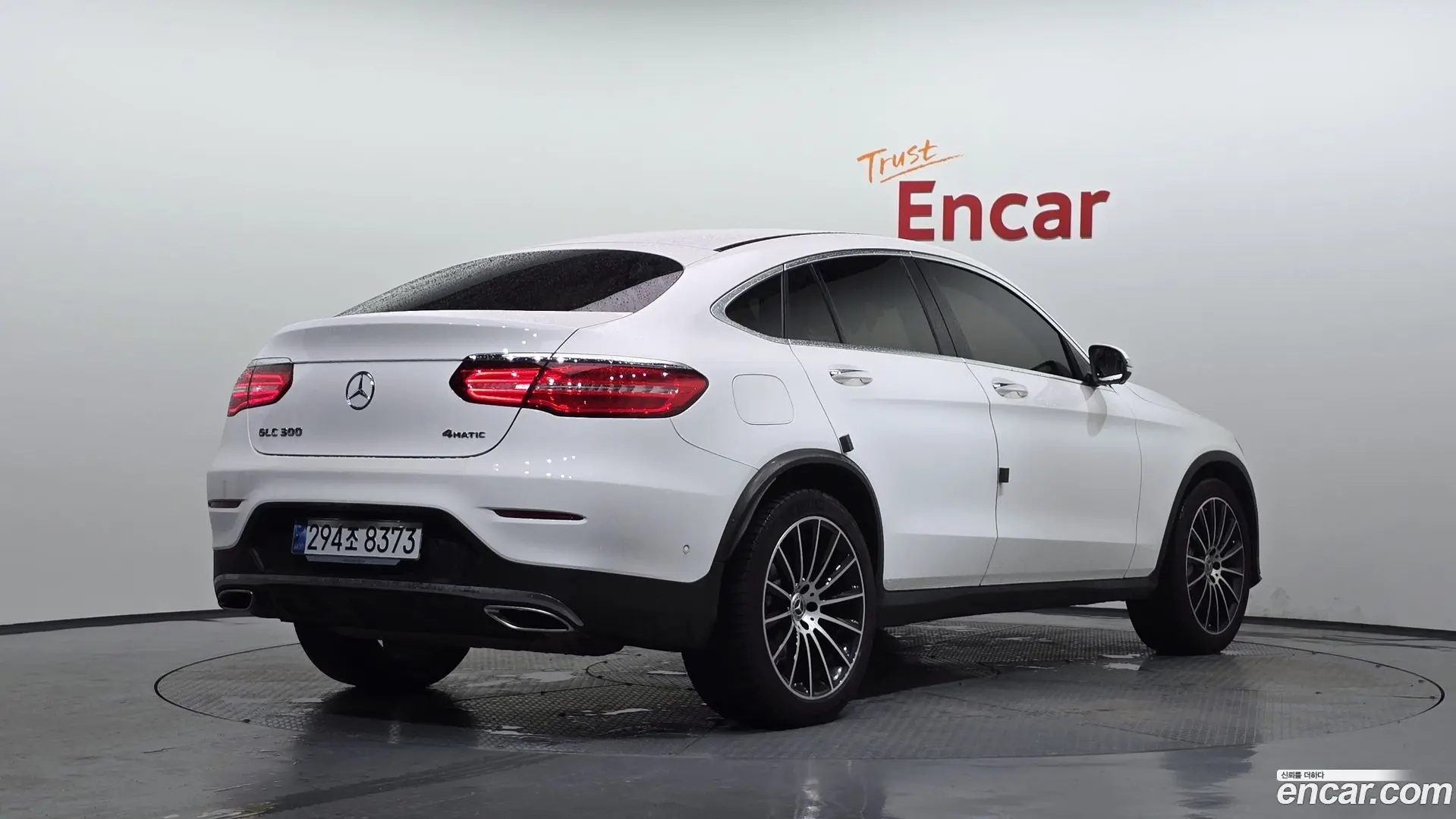 Main__Slider__Photo:GLC-Class Mercedes-Benz 2019.2-1